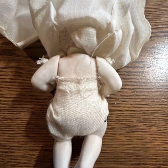 Bisque doll from Japan - Picture 8 of 8